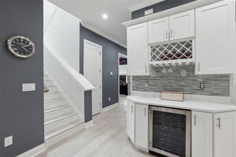 Casa en venta en Tampa, Florida, 4 dormitorios, 298.68 m2 № 1628984 - foto 11