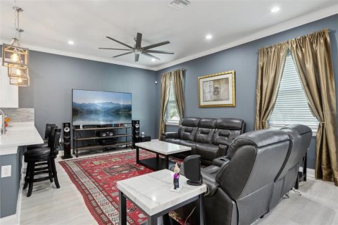 Casa en venta en Tampa, Florida, 4 dormitorios, 298.68 m2 № 1628984 - foto 4