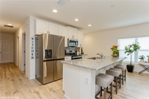House in Groveland, Florida 4 bedrooms, 140.28 sq.m. № 2151306 - photo 23