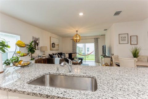 House in Groveland, Florida 4 bedrooms, 140.28 sq.m. № 2151306 - photo 20
