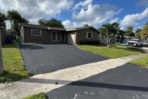 Снять в аренду виллу или дом в Санрайз, Флорида 4 спальни, 157.93м2, № 1965472 - фото 23