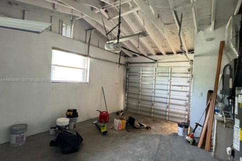 Снять в аренду виллу или дом в Санрайз, Флорида 4 спальни, 157.93м2, № 1965472 - фото 18