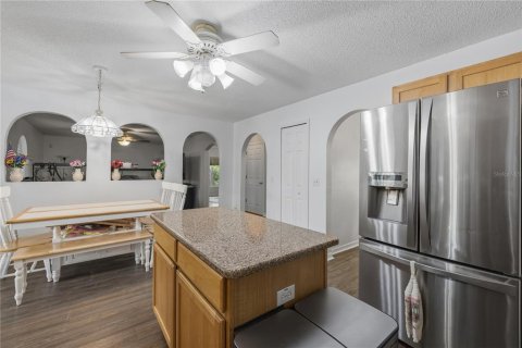 Villa ou maison à vendre à Orlando, Floride: 4 chambres, 198.35 m2 № 2399427 - photo 9