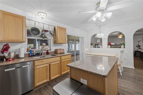 Villa ou maison à vendre à Orlando, Floride: 4 chambres, 198.35 m2 № 2399427 - photo 8