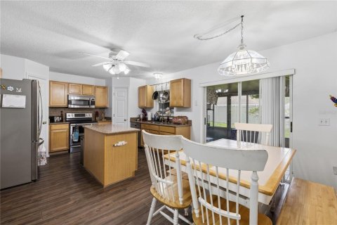 Villa ou maison à vendre à Orlando, Floride: 4 chambres, 198.35 m2 № 2399427 - photo 3
