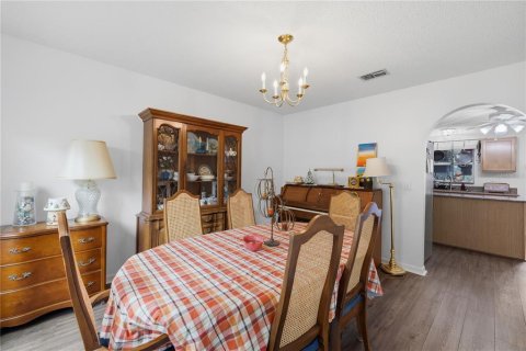 Villa ou maison à vendre à Orlando, Floride: 4 chambres, 198.35 m2 № 2399427 - photo 11