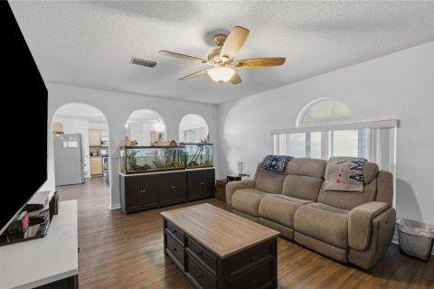 Villa ou maison à vendre à Orlando, Floride: 4 chambres, 198.35 m2 № 2399427 - photo 14