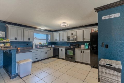 Villa ou maison à vendre à Bartow, Floride: 3 chambres, 162.3 m2 № 1856667 - photo 8