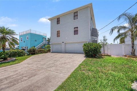 House in Hudson, Florida 3 bedrooms, 241.92 sq.m. № 2226031 - photo 6