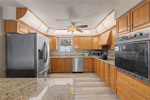 House in Hudson, Florida 3 bedrooms, 241.92 sq.m. № 2226031 - photo 18