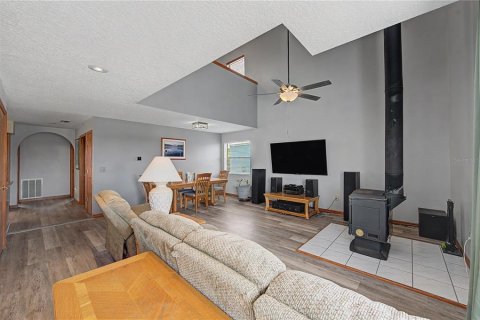 House in Hudson, Florida 3 bedrooms, 241.92 sq.m. № 2226031 - photo 11