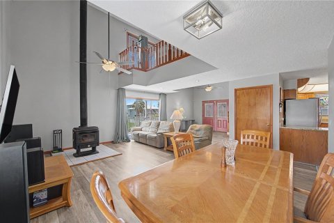 House in Hudson, Florida 3 bedrooms, 241.92 sq.m. № 2226031 - photo 14