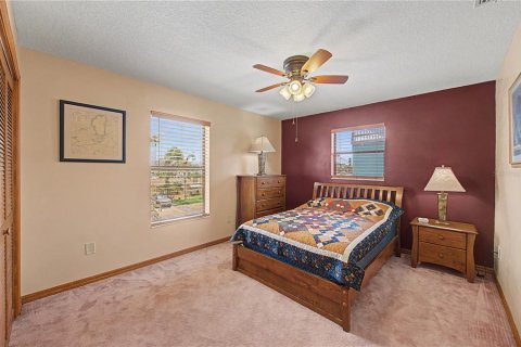 House in Hudson, Florida 3 bedrooms, 241.92 sq.m. № 2226031 - photo 21