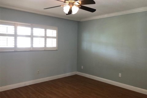 Condo in Sarasota, Florida, 2 bedrooms № 1544690 - photo 11