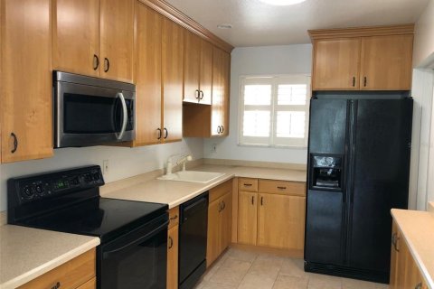 Condo in Sarasota, Florida, 2 bedrooms № 1544690 - photo 5