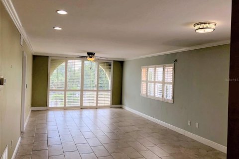 Condo in Sarasota, Florida, 2 bedrooms № 1544690 - photo 2