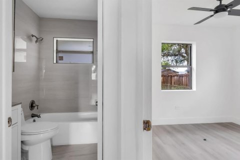 Villa ou maison à louer à West Park, Floride: 4 chambres, 96.43 m2 № 2244554 - photo 15