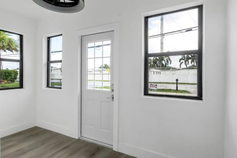 Villa ou maison à louer à West Park, Floride: 4 chambres, 96.43 m2 № 2244554 - photo 19