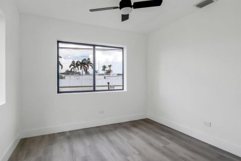 Villa ou maison à louer à West Park, Floride: 4 chambres, 96.43 m2 № 2244554 - photo 11