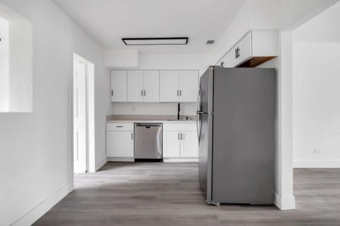 Villa ou maison à louer à West Park, Floride: 4 chambres, 96.43 m2 № 2244554 - photo 7