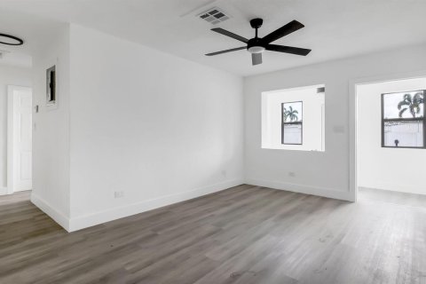 Villa ou maison à louer à West Park, Floride: 4 chambres, 96.43 m2 № 2244554 - photo 8