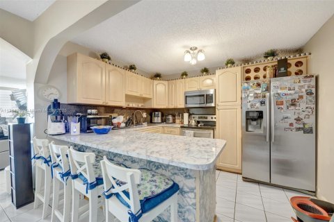 Condo in Miami, Florida, 3 bedrooms  № 1799492 - photo 16