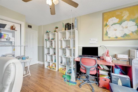 Condo in Miami, Florida, 3 bedrooms  № 1799492 - photo 22