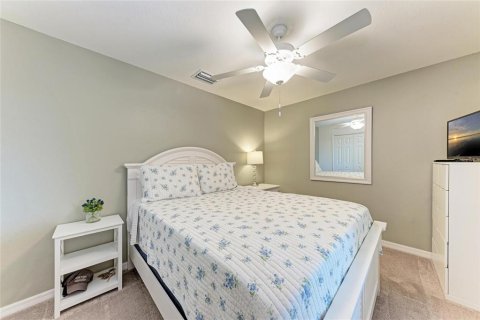 Condo in Bradenton, Florida, 2 bedrooms in LAKEWOOD NATIONAL  № 1750899 - photo 25
