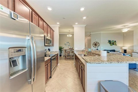 Condo in Bradenton, Florida, 2 bedrooms in LAKEWOOD NATIONAL  № 1750899 - photo 11