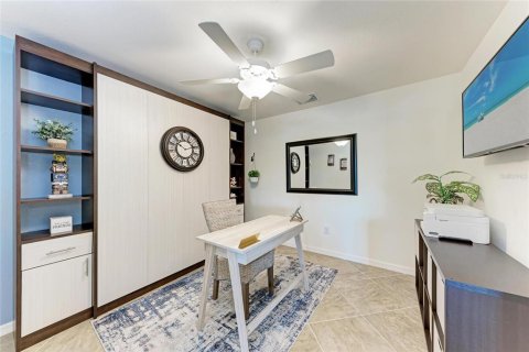 Condo in Bradenton, Florida, 2 bedrooms in LAKEWOOD NATIONAL  № 1750899 - photo 28