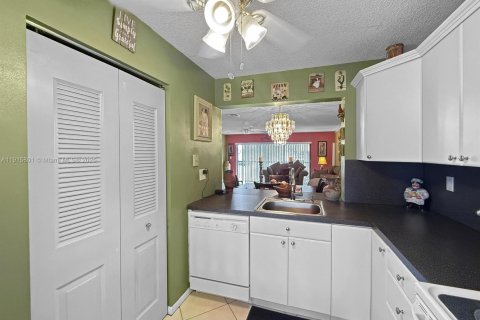 Copropriété à vendre à Margate, Floride: 2 chambres, 94.67 m2 № 1973339 - photo 10