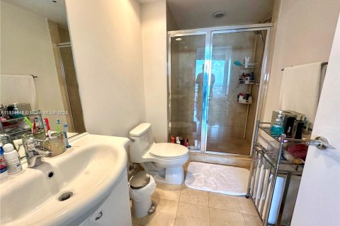 Condo in Hallandale Beach, Florida, 3 bedrooms  № 1868575 - photo 20