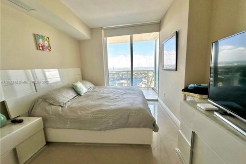 Condo in Hallandale Beach, Florida, 3 bedrooms  № 1868575 - photo 17