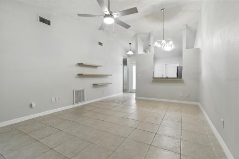 House in Palm Harbor, Florida 3 bedrooms, 88.26 sq.m. № 1884034 - photo 8