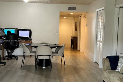 Condominio en venta en Weston, Florida, 2 dormitorios, 113.34 m2 № 2020955 - foto 4