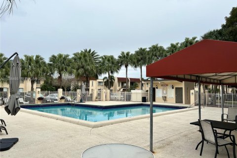 Condominio en Weston, Florida, 2 dormitorios  № 2020955