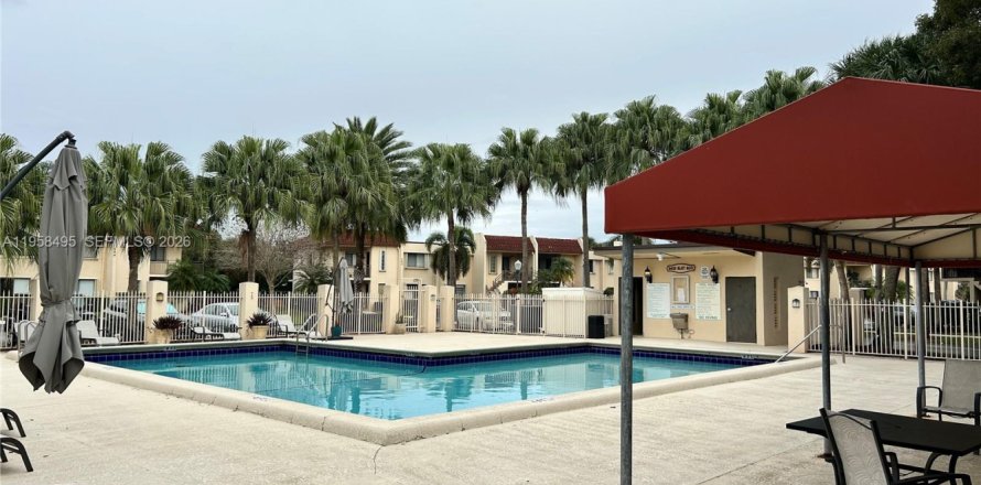Condominio en Weston, Florida, 2 dormitorios  № 2020955