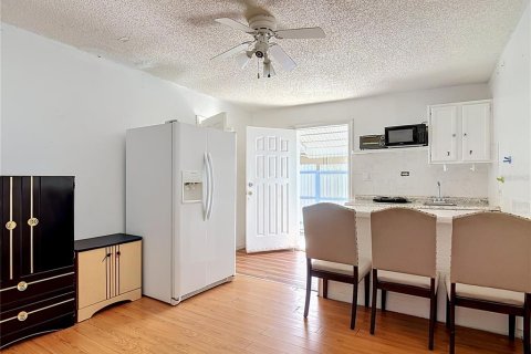 House in Deltona, Florida 3 bedrooms, 96.62 sq.m. № 2213539 - photo 22