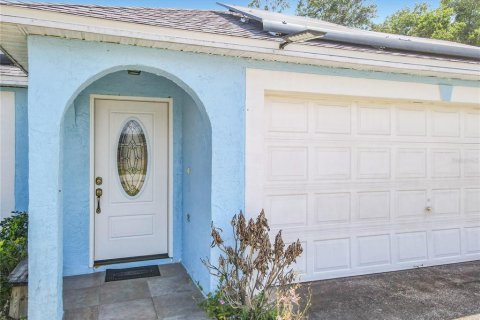 House in Deltona, Florida 3 bedrooms, 96.62 sq.m. № 2213539 - photo 4