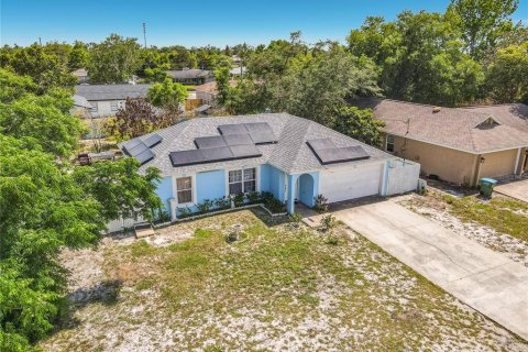 House in Deltona, Florida 3 bedrooms, 96.62 sq.m. № 2213539 - photo 30
