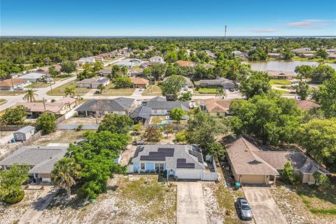 House in Deltona, Florida 3 bedrooms, 96.62 sq.m. № 2213539 - photo 29