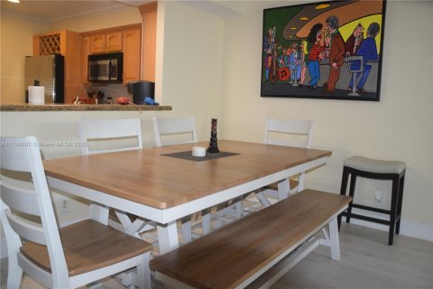 Condo in Fort Lauderdale, Florida, 2 bedrooms  № 1860959 - photo 3
