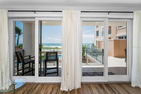 Copropriété à vendre à Treasure Island, Floride: 3 chambres, 349.5 m2 № 1909890 - photo 17