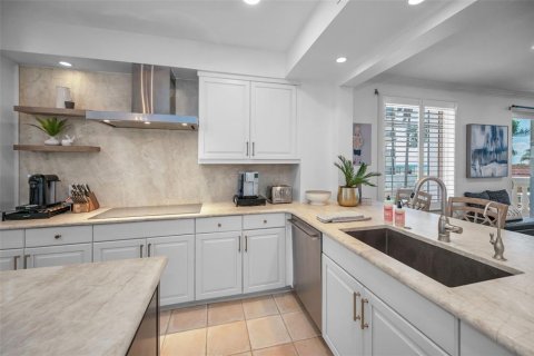 Copropriété à vendre à Treasure Island, Floride: 3 chambres, 349.5 m2 № 1909890 - photo 25