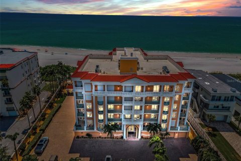 Copropriété à vendre à Treasure Island, Floride: 3 chambres, 349.5 m2 № 1909890 - photo 1