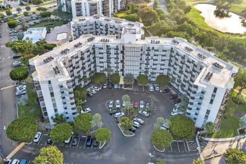 Condo in Aventura, Florida, 2 bedrooms  № 2055029 - photo 2