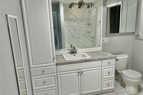 Condo in Port Richey, Florida, 3 bedrooms  № 1535773 - photo 12