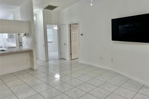 Condo in Port Richey, Florida, 3 bedrooms  № 1535773 - photo 10
