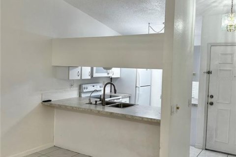 Condo in Port Richey, Florida, 3 bedrooms  № 1535773 - photo 3