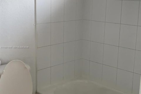 Купить кондоминиум в Майами, Флорида 2 спальни, 90.12м2, № 2048993 - фото 20